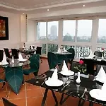 Hotel Golden Lake